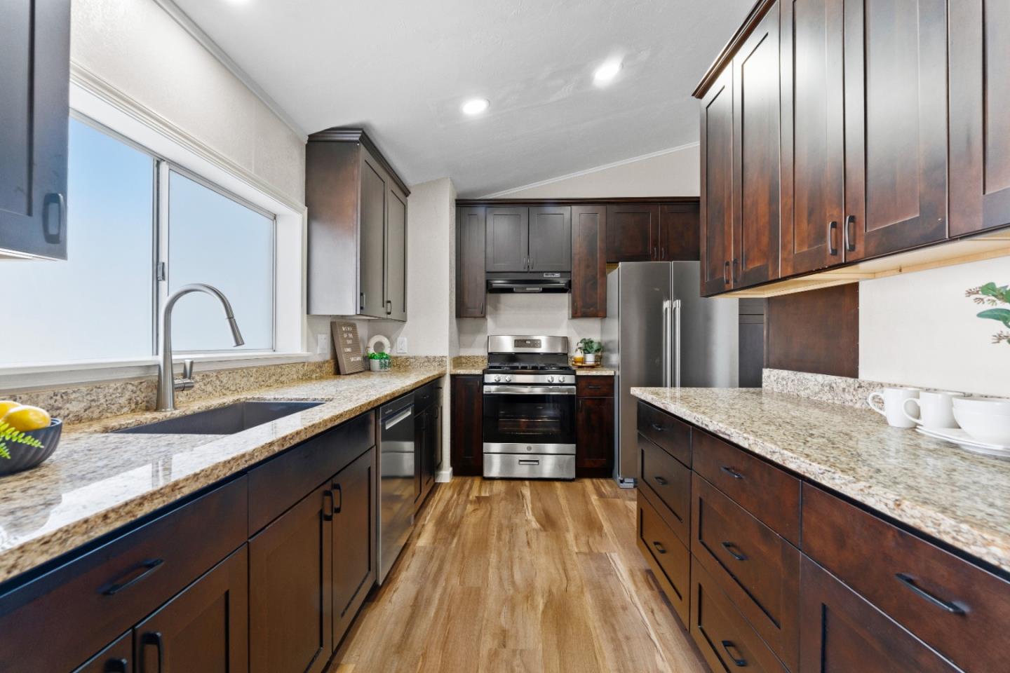 140 Barranca LN 140