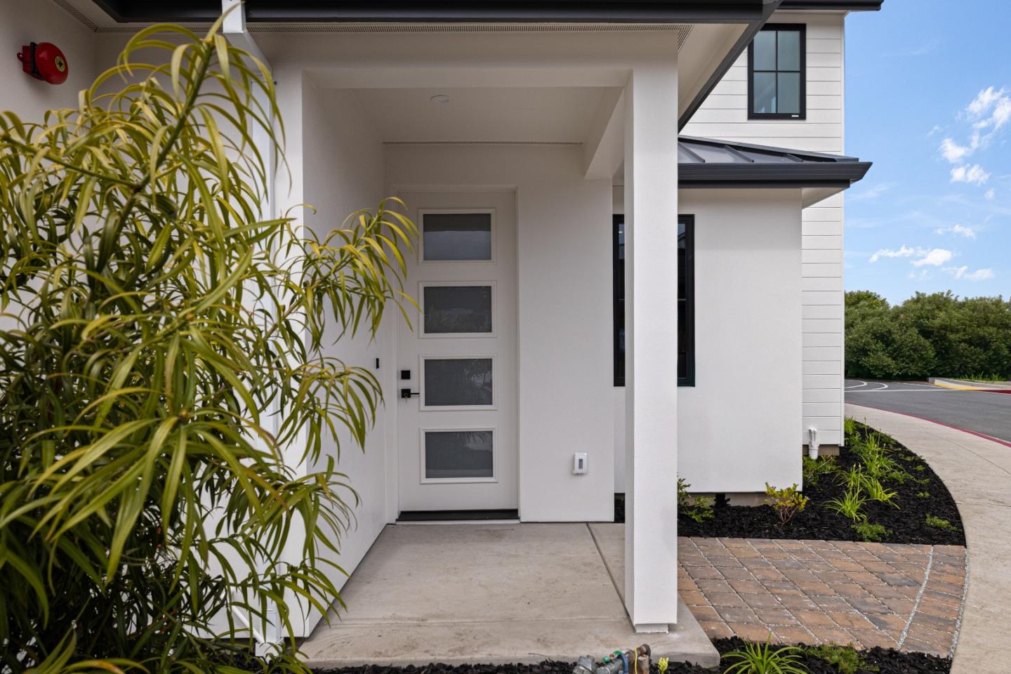 568 Creekside Court
