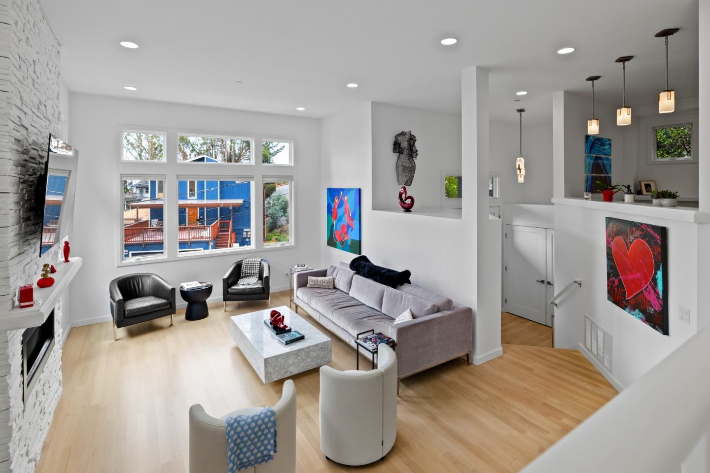 374 El Granada Boulevard