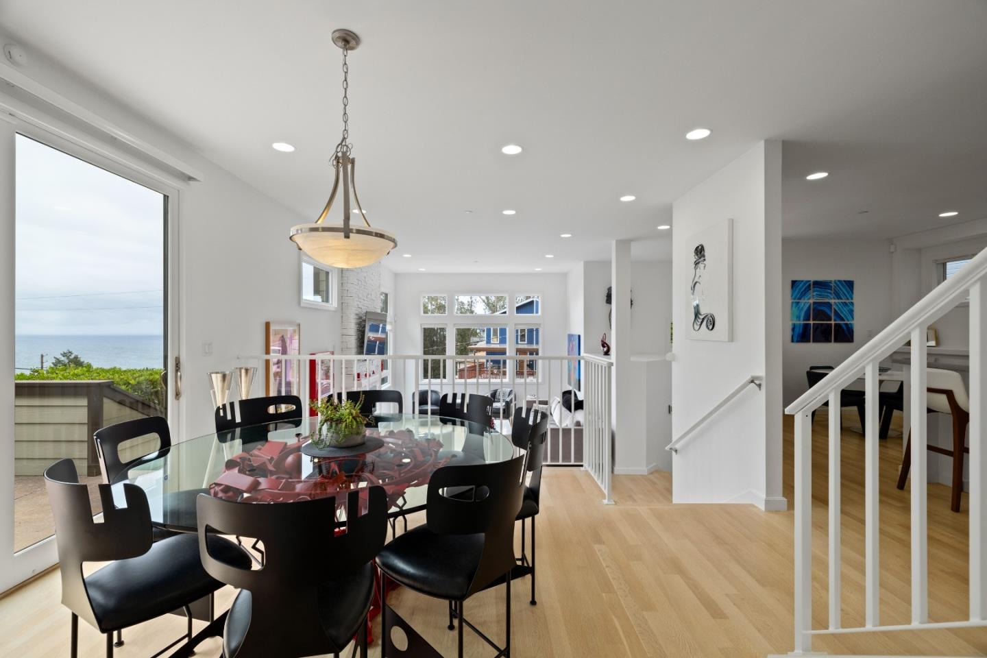 374 El Granada Boulevard