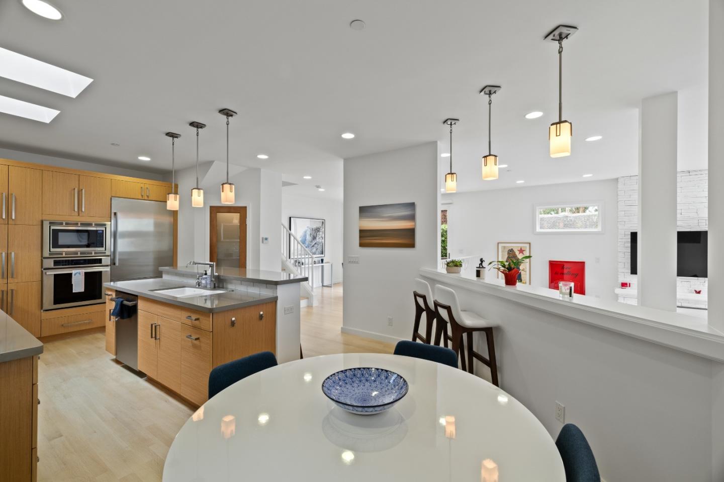 374 El Granada Boulevard