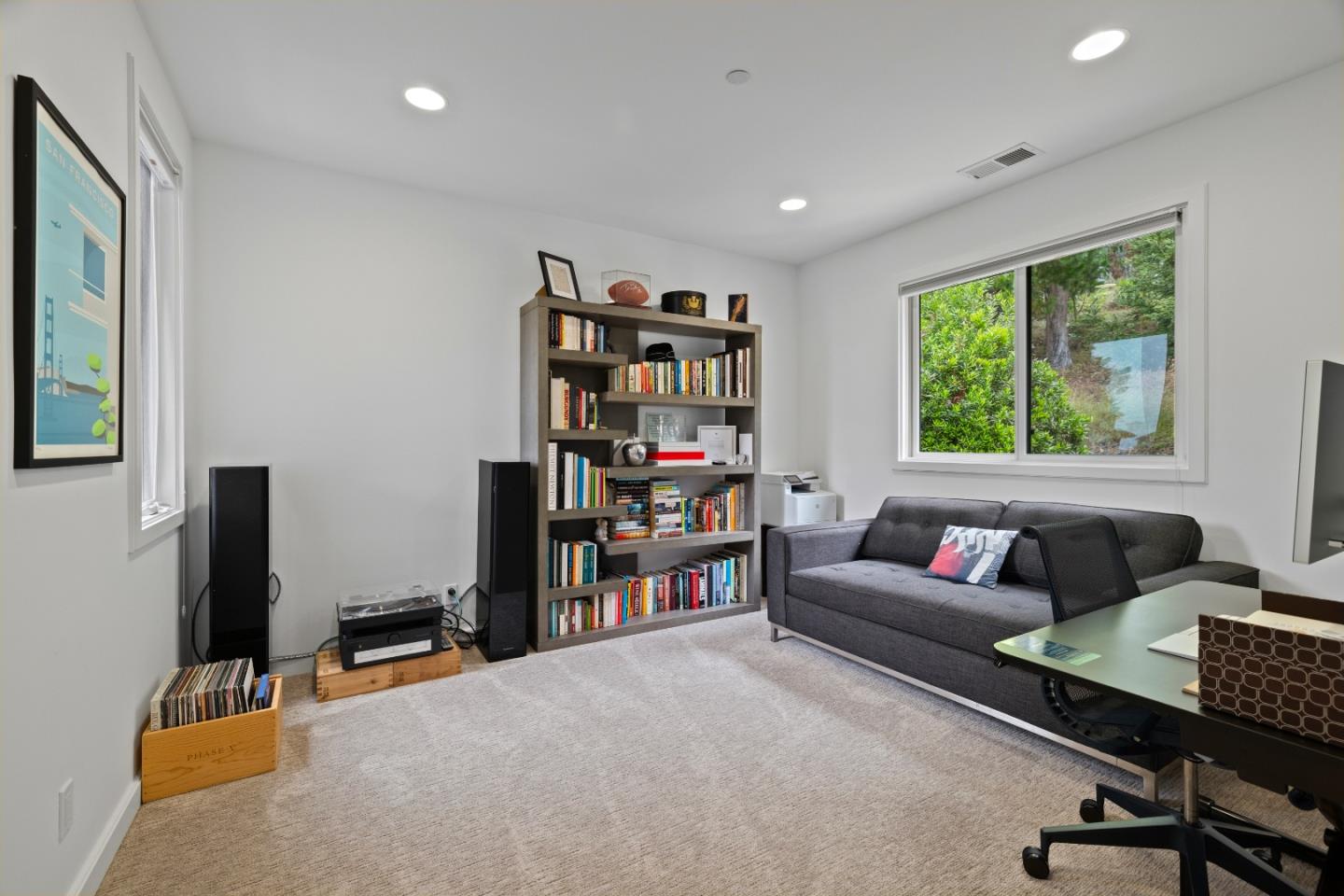 374 El Granada Boulevard