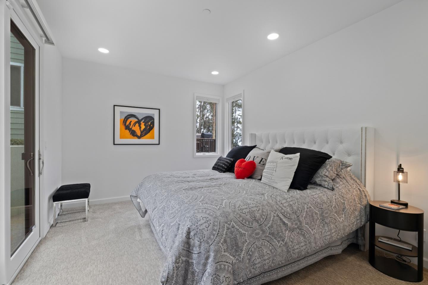 374 El Granada Boulevard