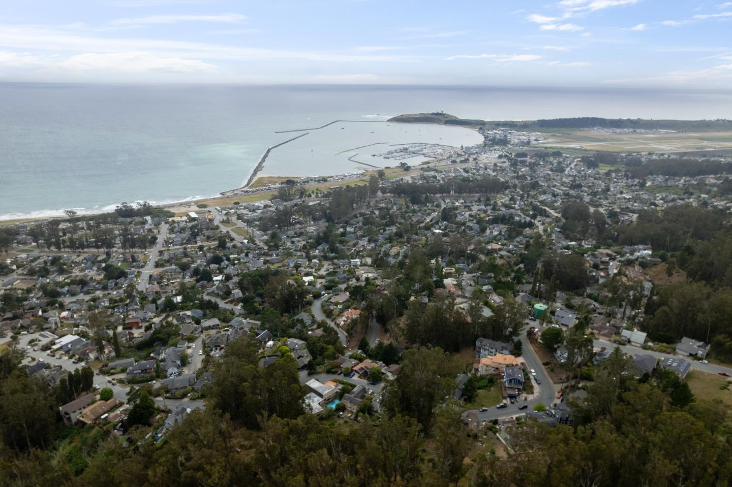 374 El Granada Boulevard