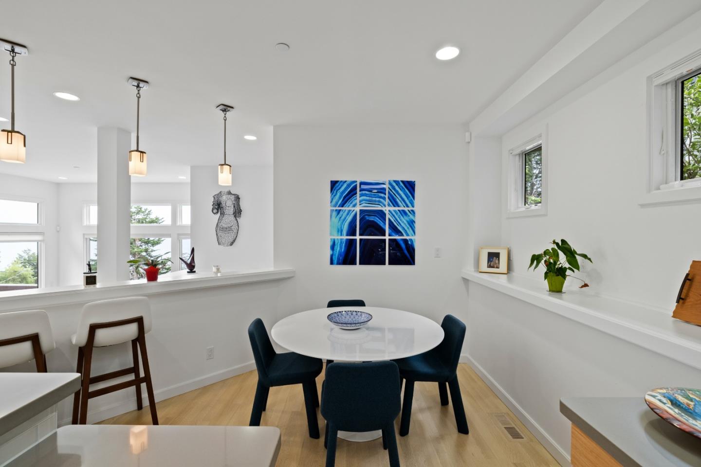 374 El Granada Boulevard