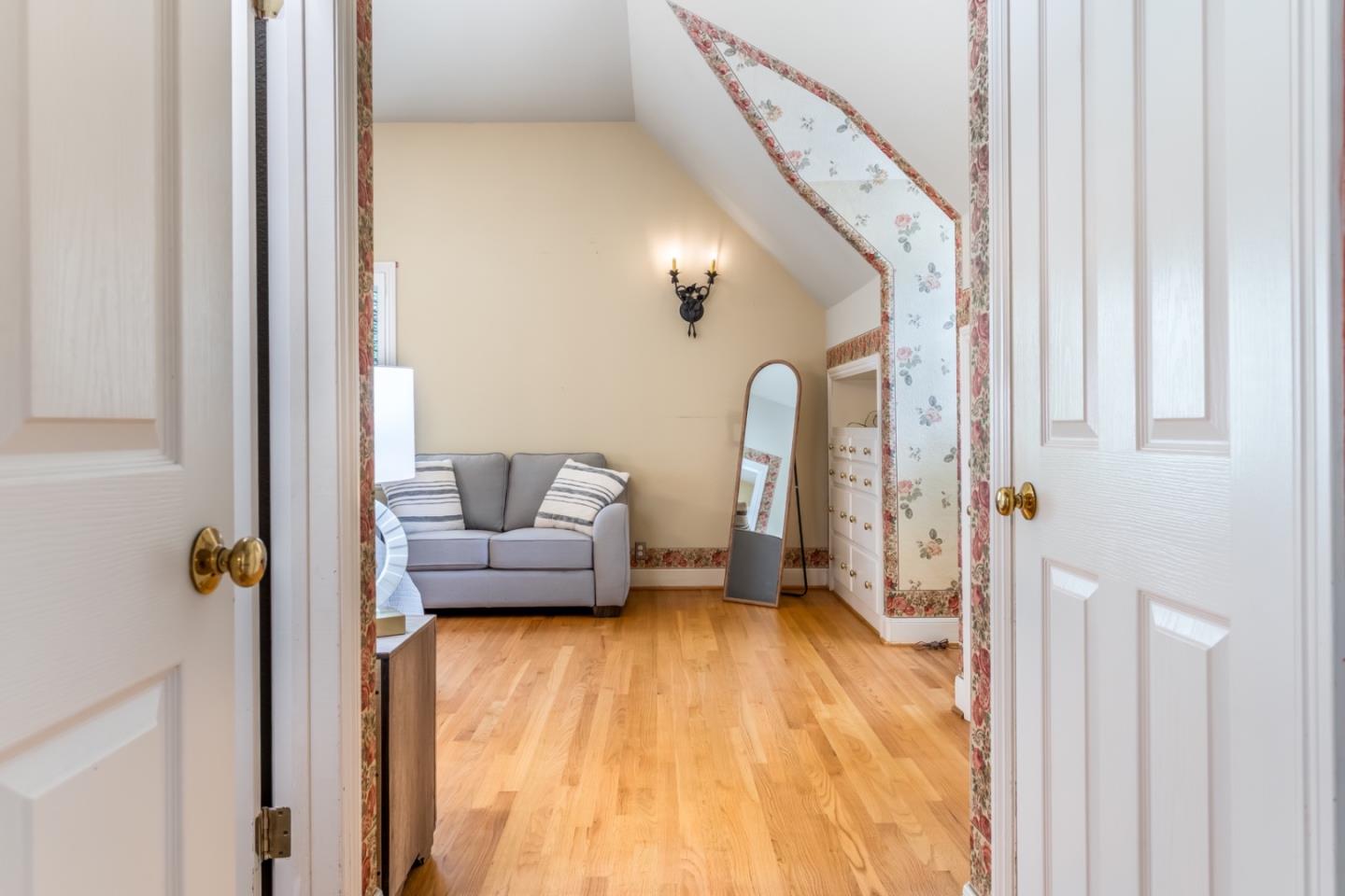 212 Angelita AVE
