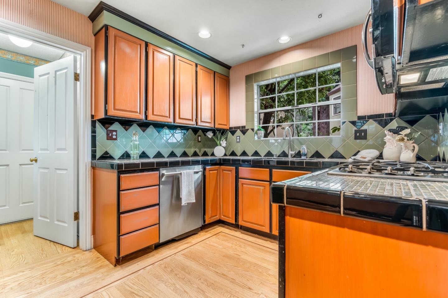 212 Angelita AVE