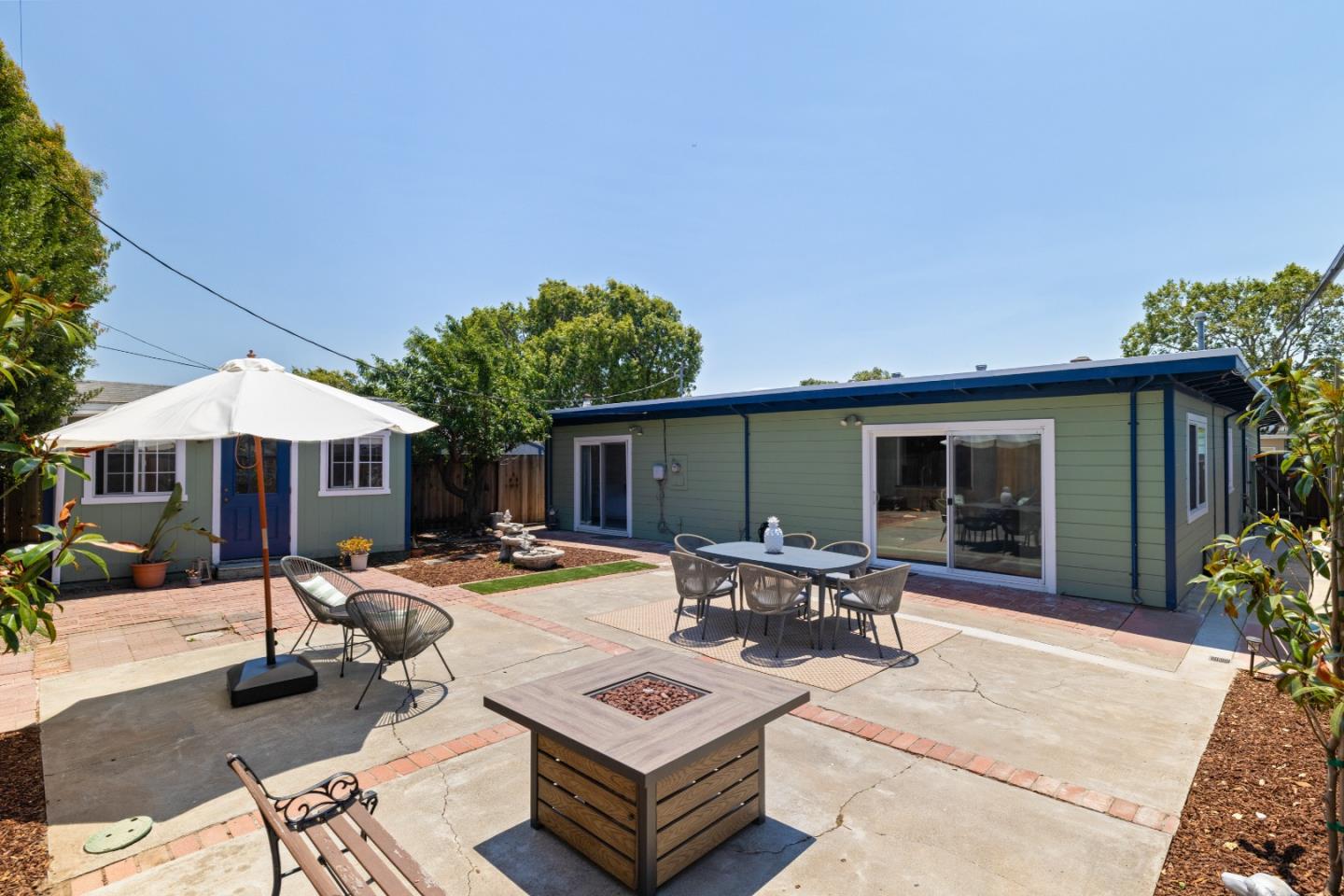 817 Rand Street
