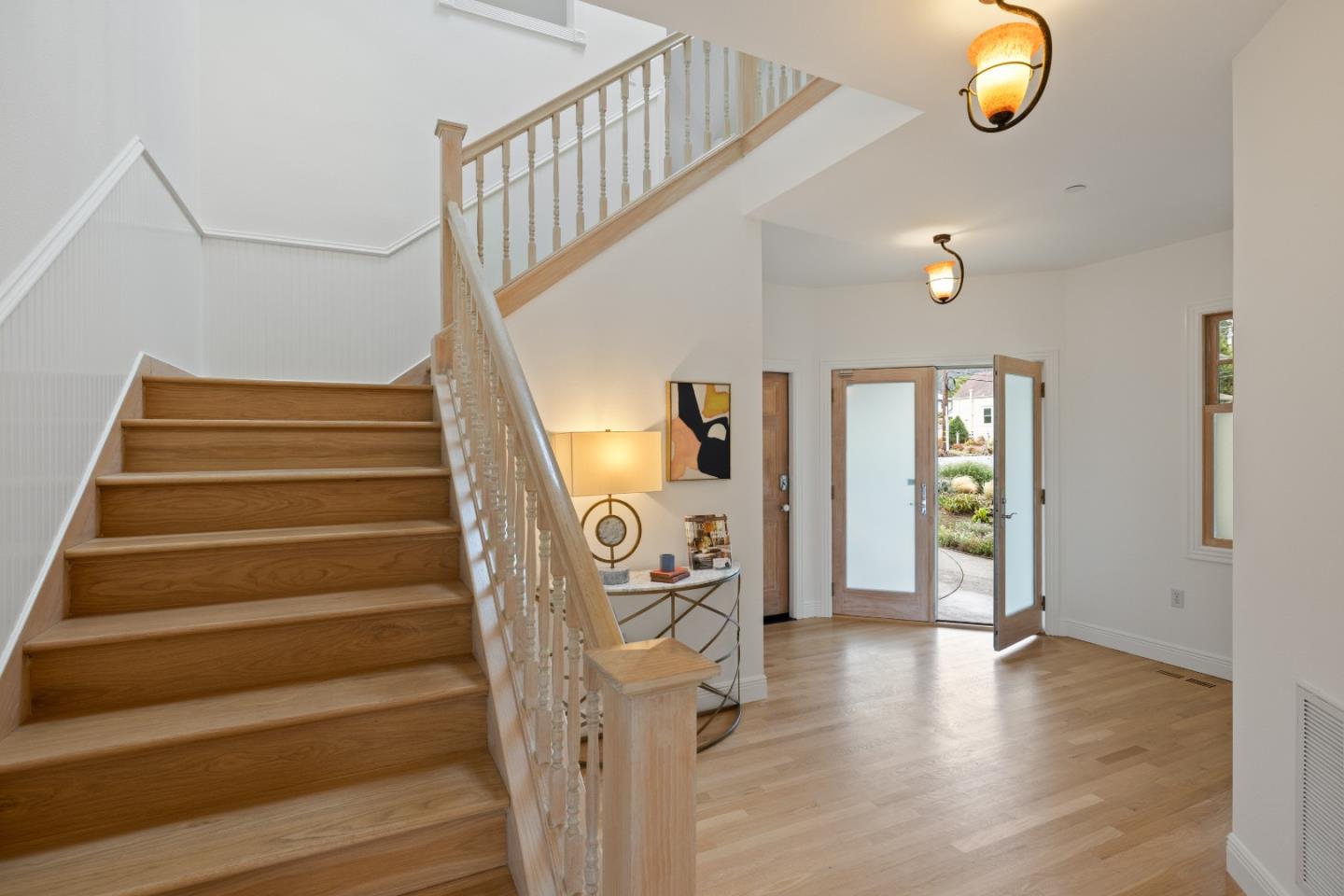 2 Alameda AVE