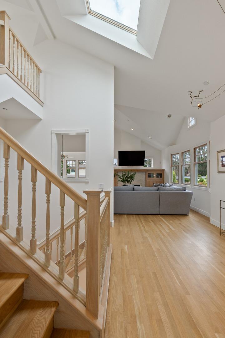 2 Alameda AVE