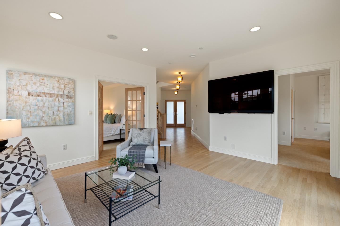 2 Alameda AVE