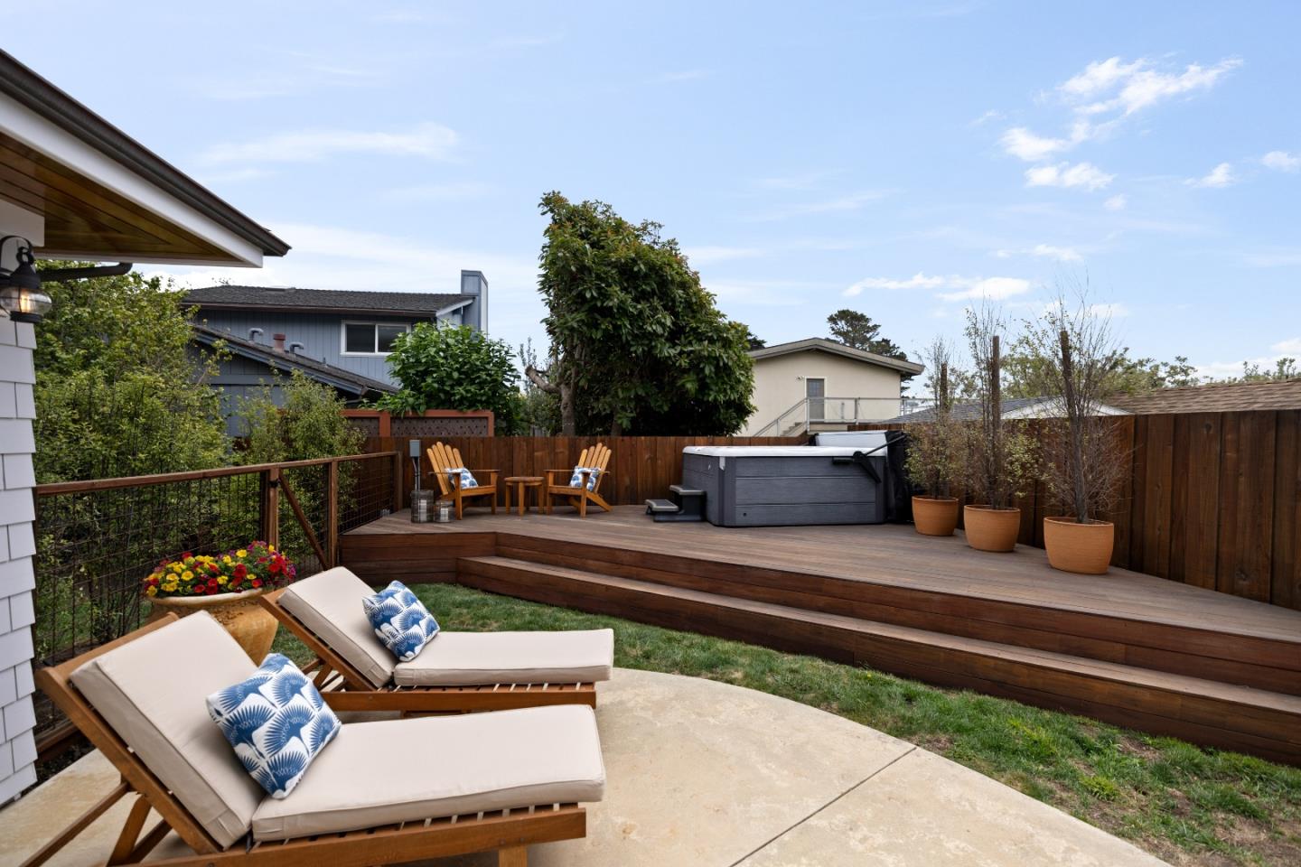 2 Alameda AVE