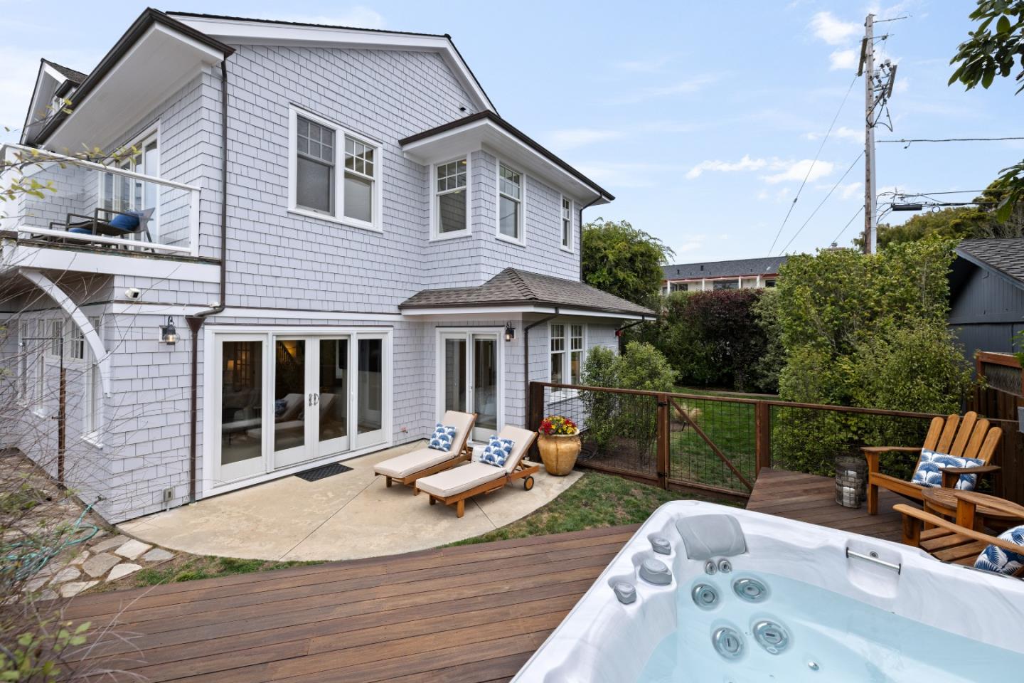 2 Alameda AVE