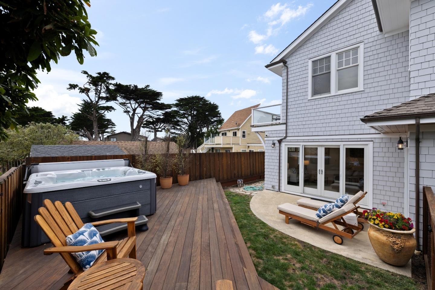 2 Alameda AVE