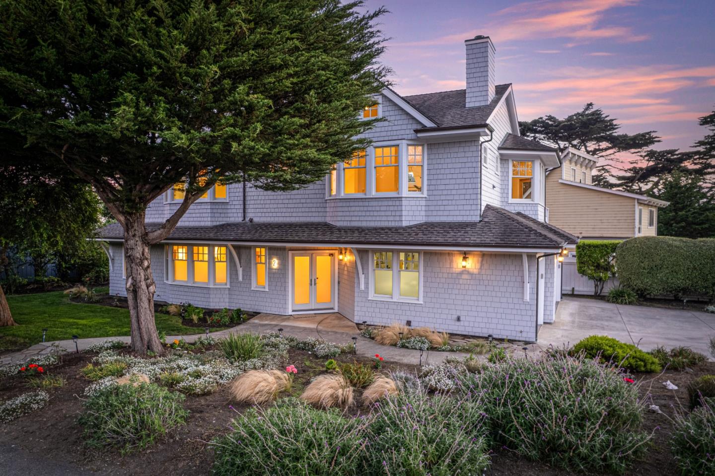 2 Alameda AVE