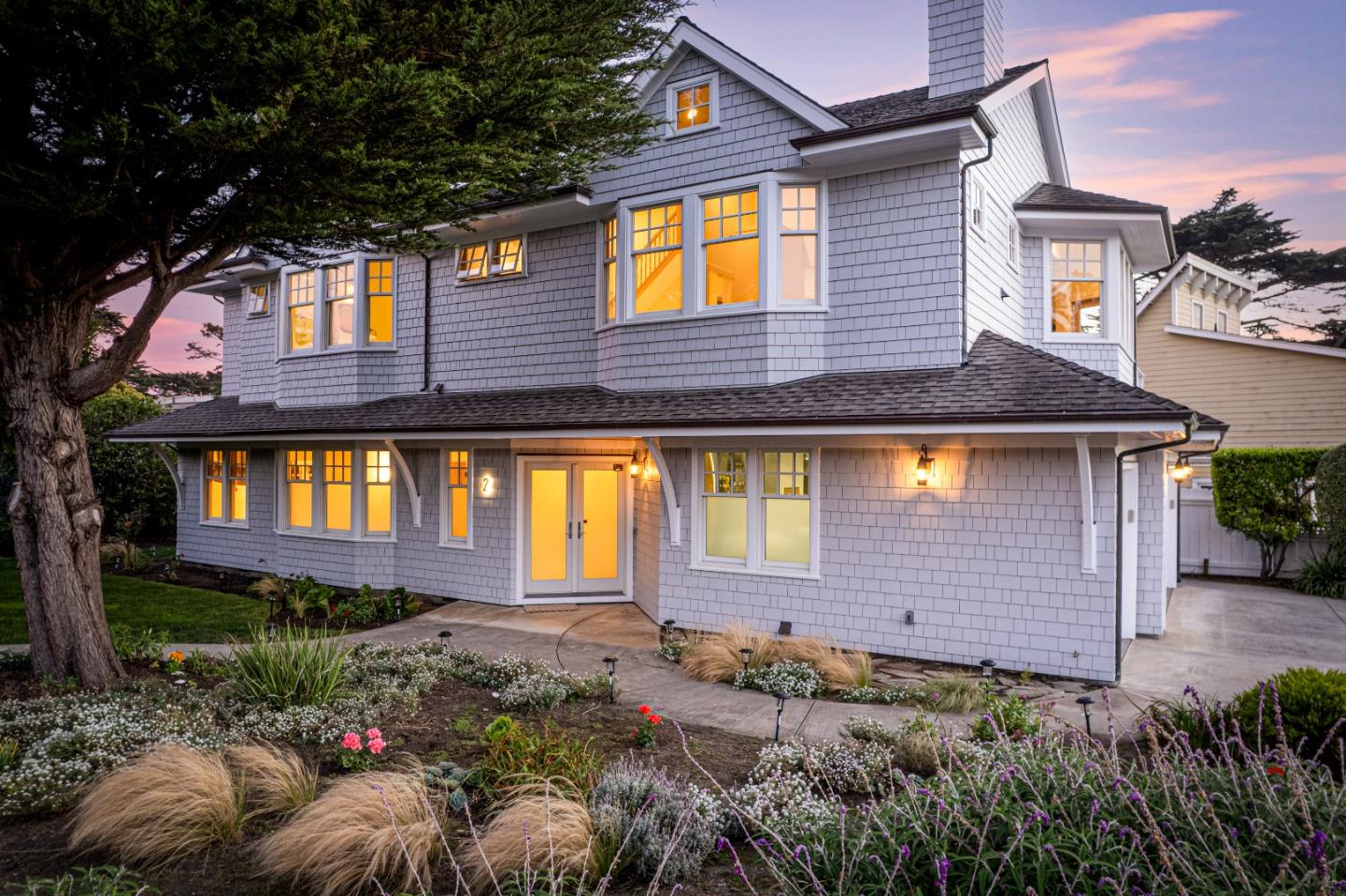 2 Alameda AVE