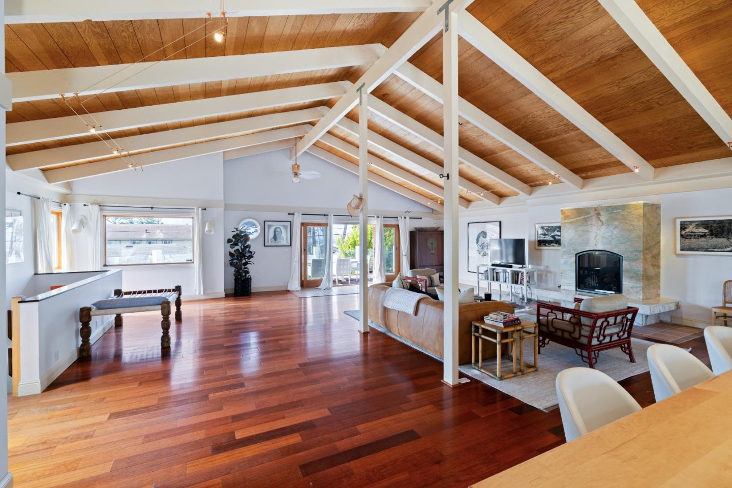 55 Alameda AVE