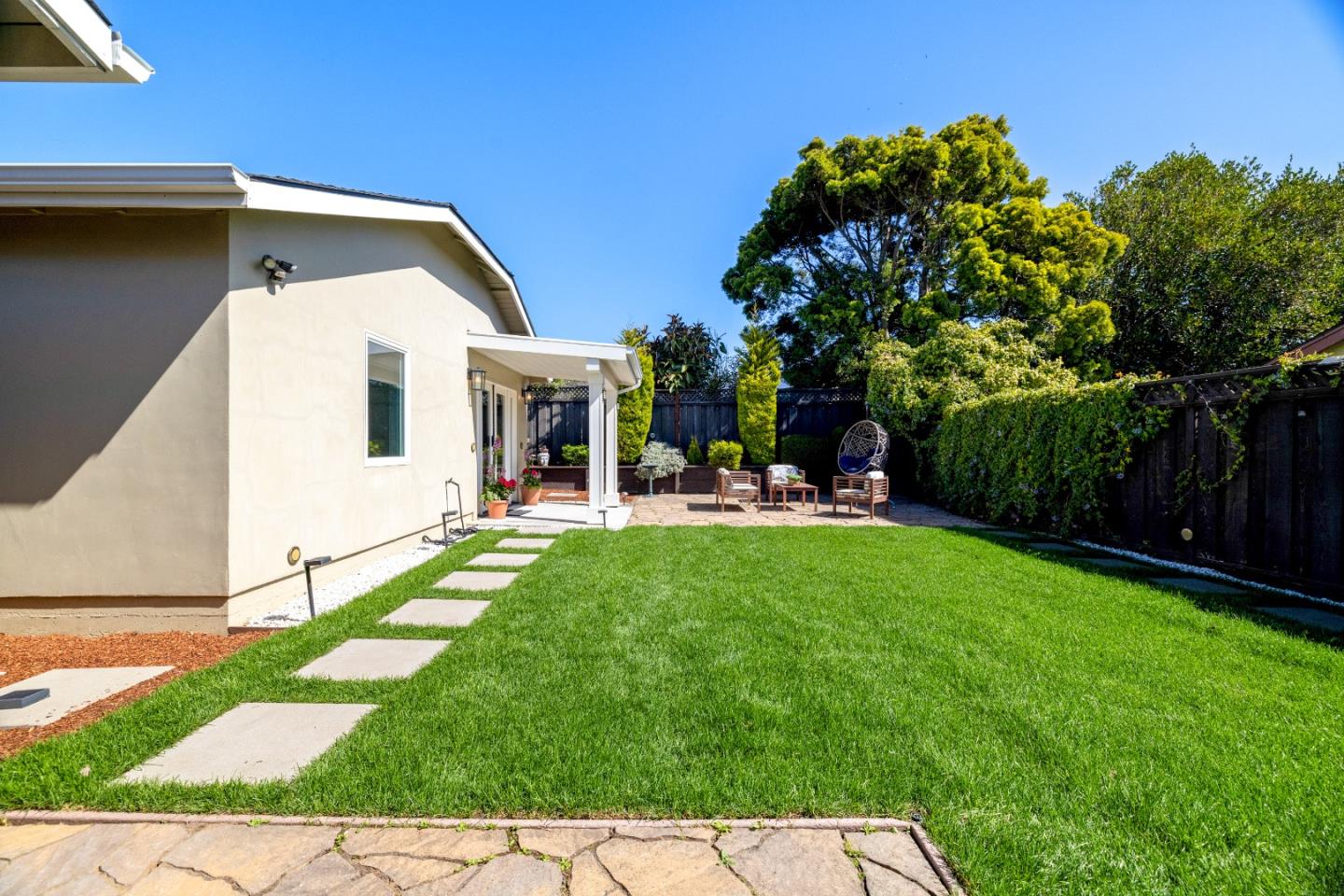 1575 Mizzen LN
