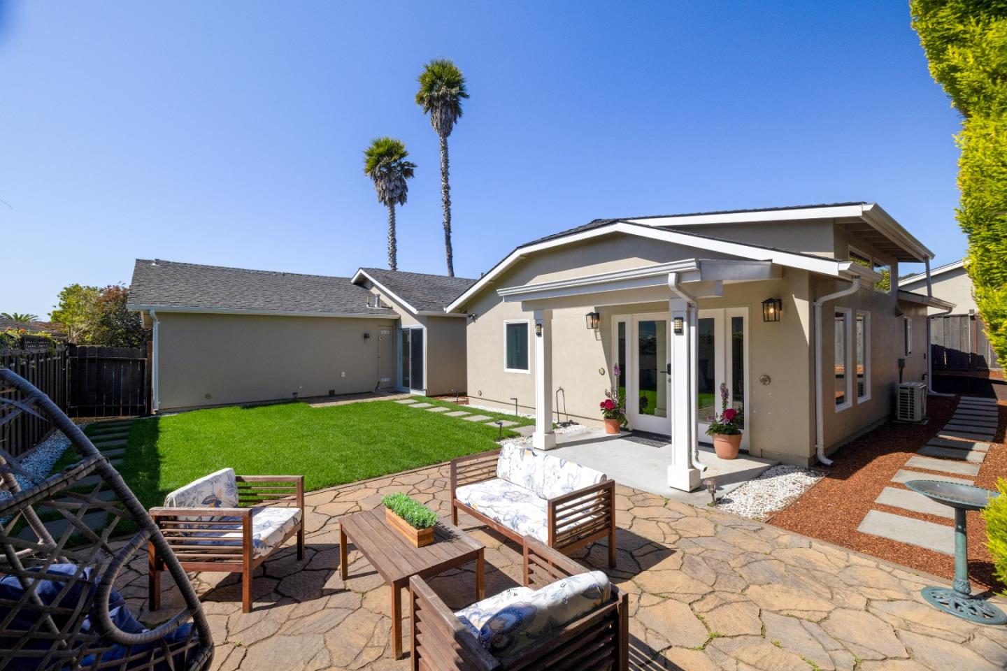 1575 Mizzen LN