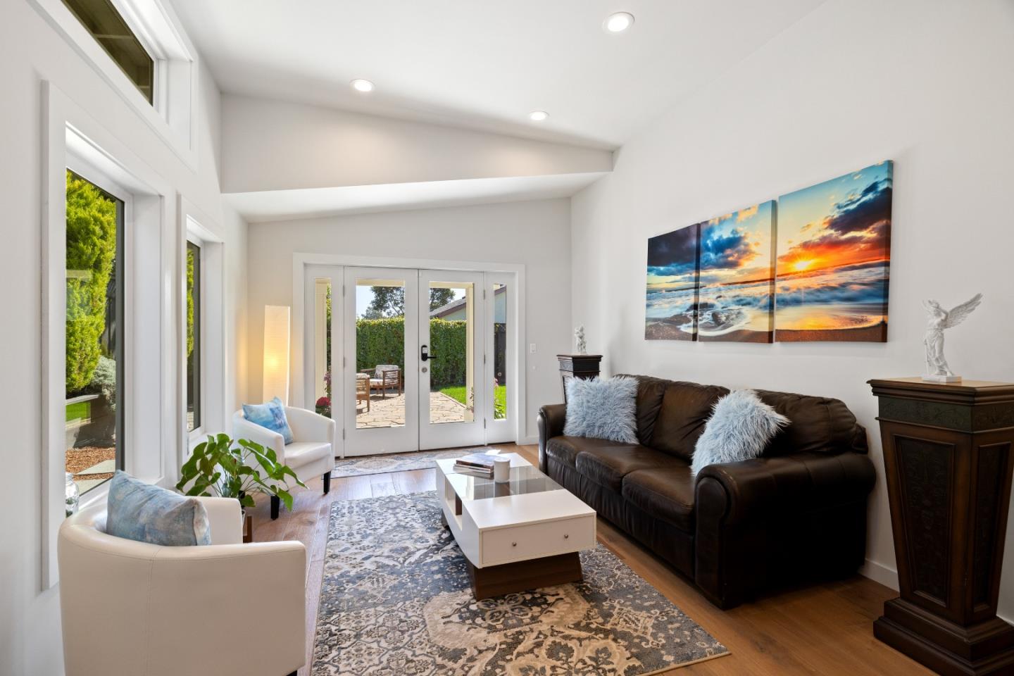1575 Mizzen LN