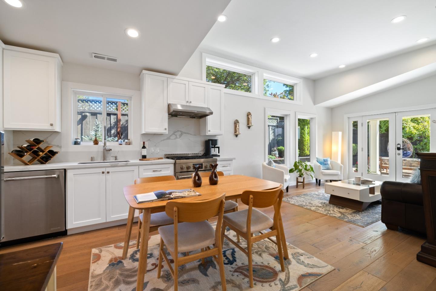 1575 Mizzen LN