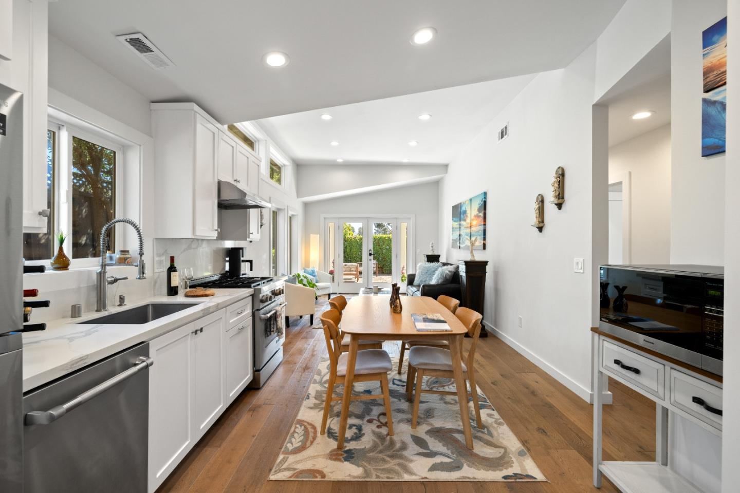 1575 Mizzen LN