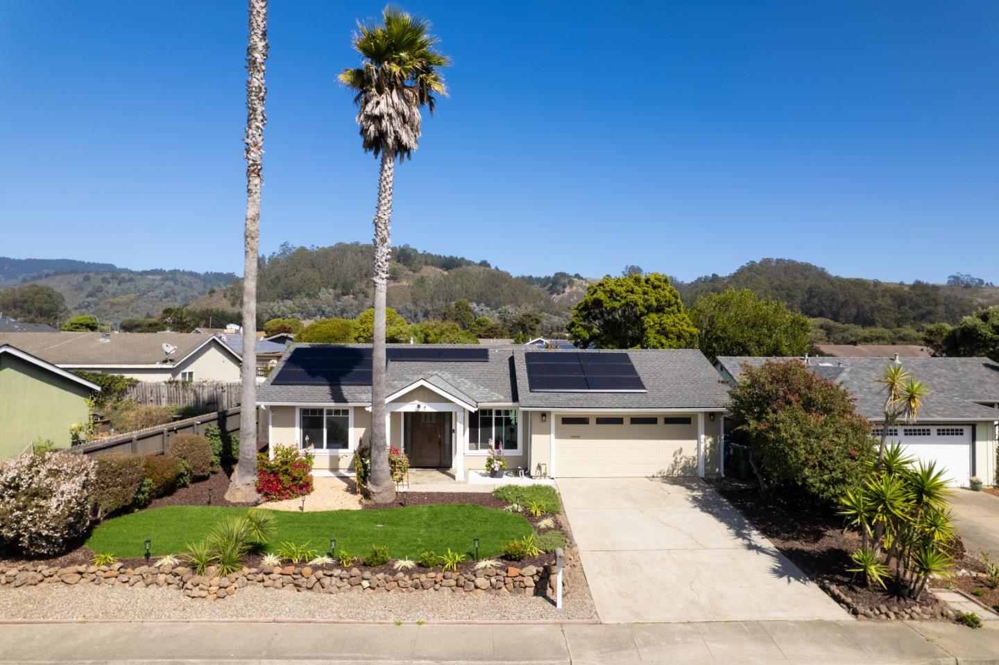 1575 Mizzen LN