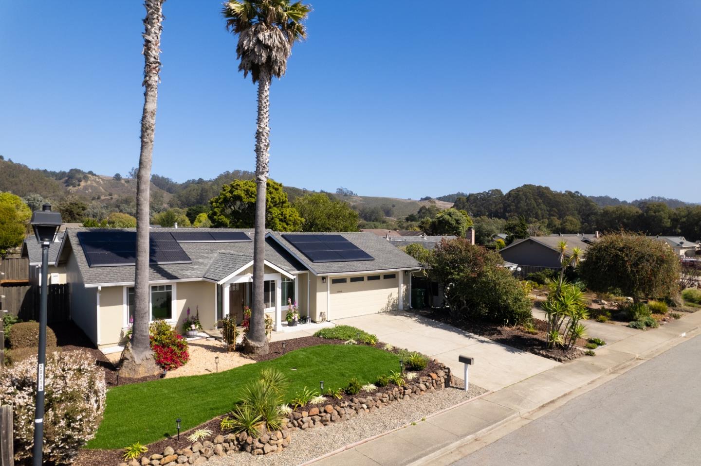 1575 Mizzen LN