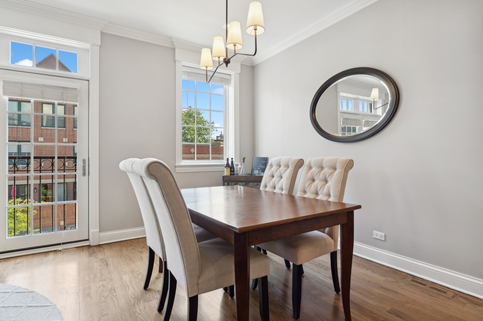 2730 N Lincoln Avenue Unit: 3