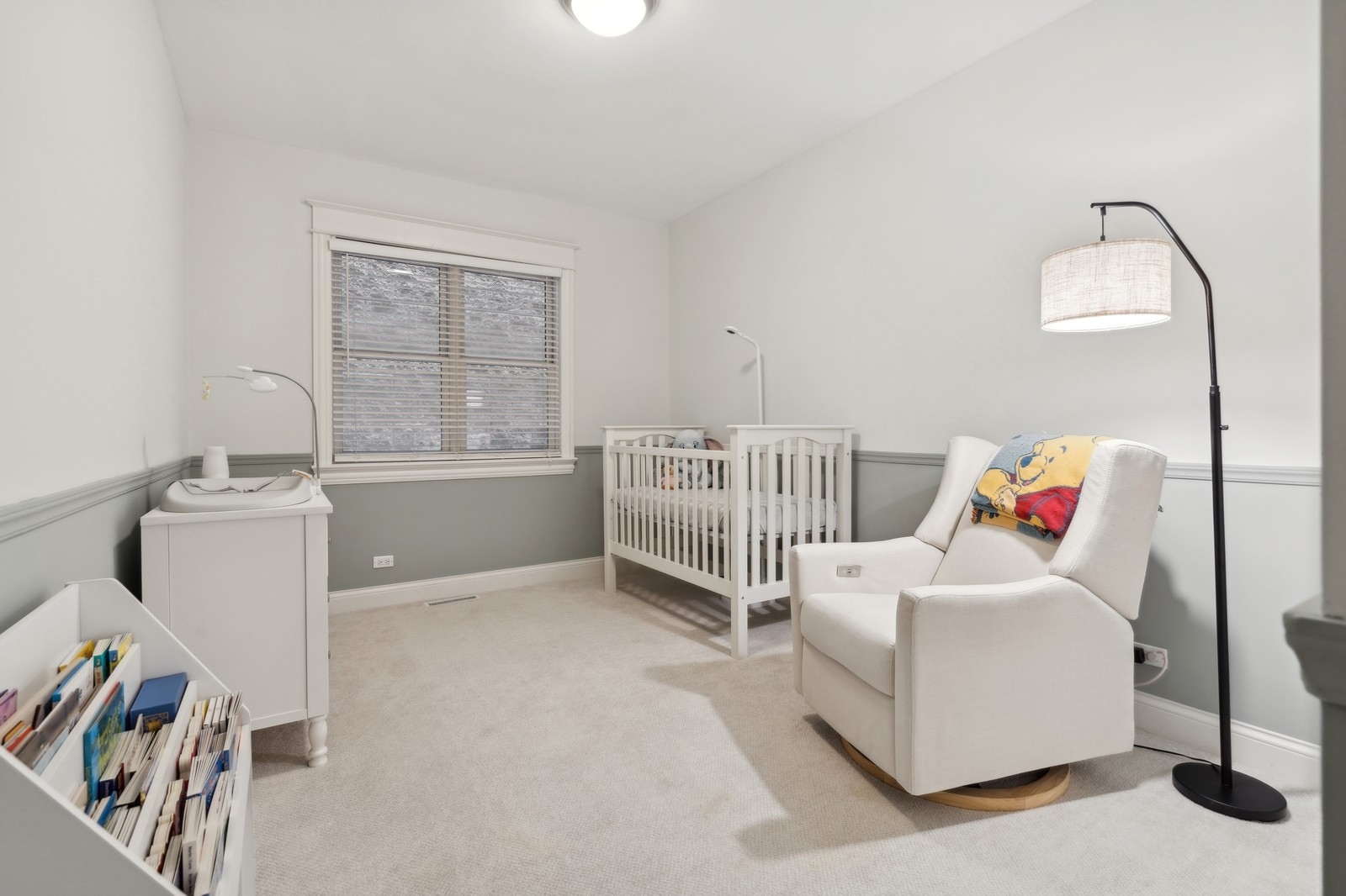 2730 N Lincoln Avenue Unit: 3