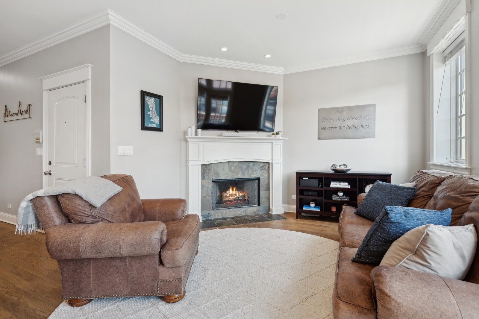 2730 N Lincoln Avenue Unit: 3