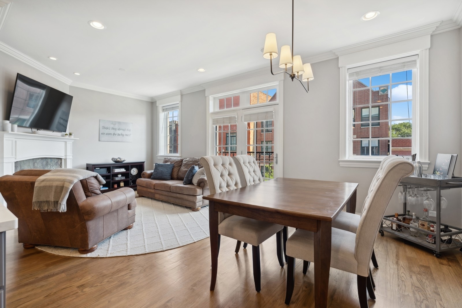 2730 N Lincoln Avenue Unit: 3