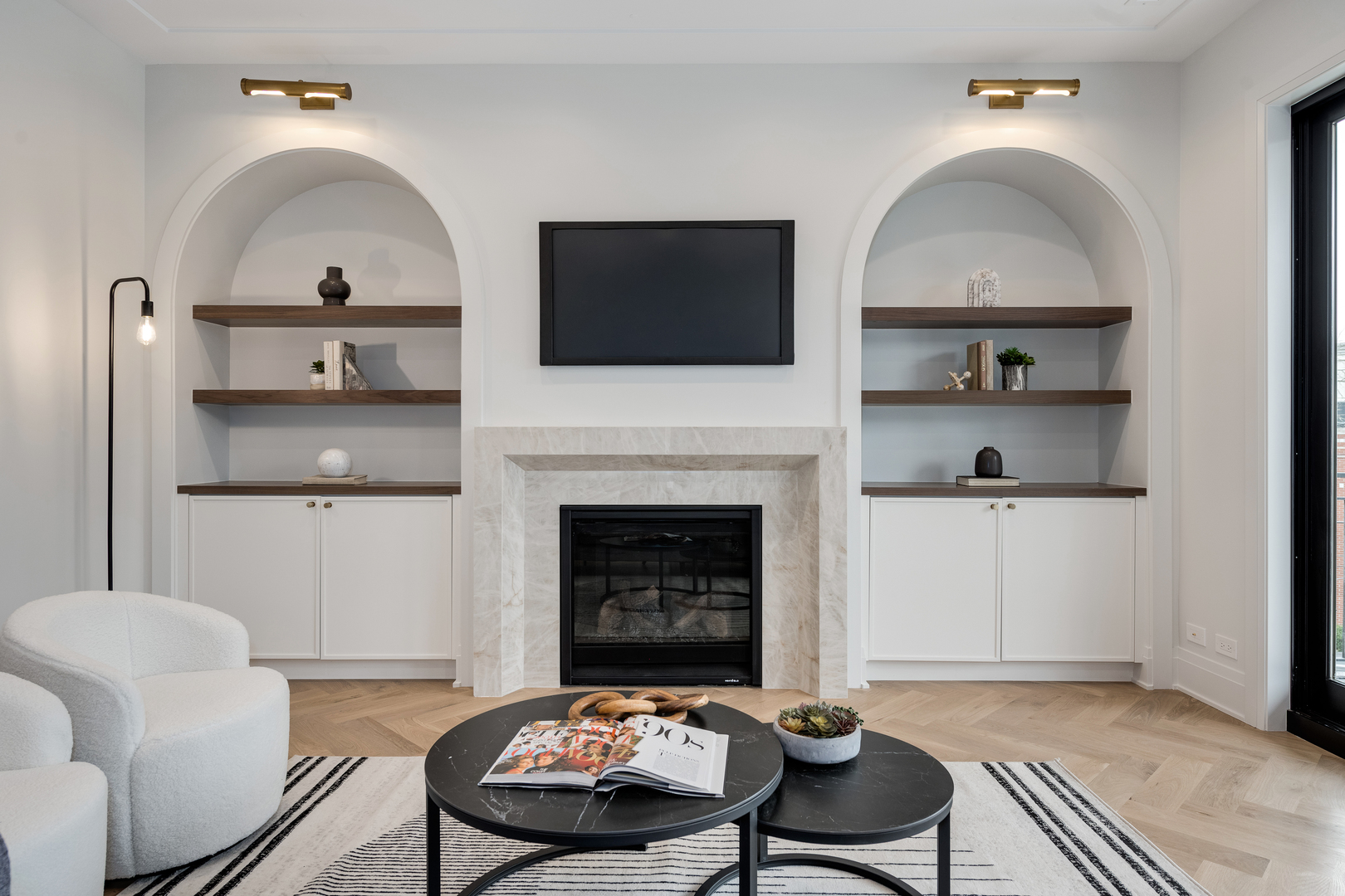 1208 W Wellington Street Unit: 1R