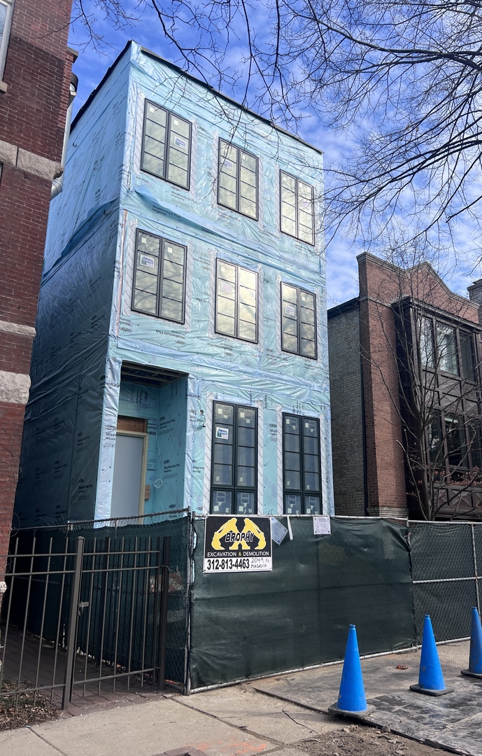 2051 N Magnolia Street