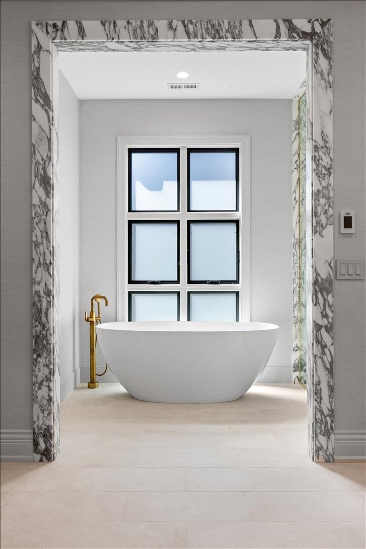 2719 N Dayton Avenue