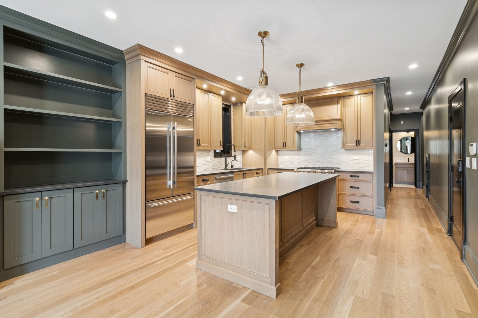 2023 W Augusta Boulevard Unit: 2