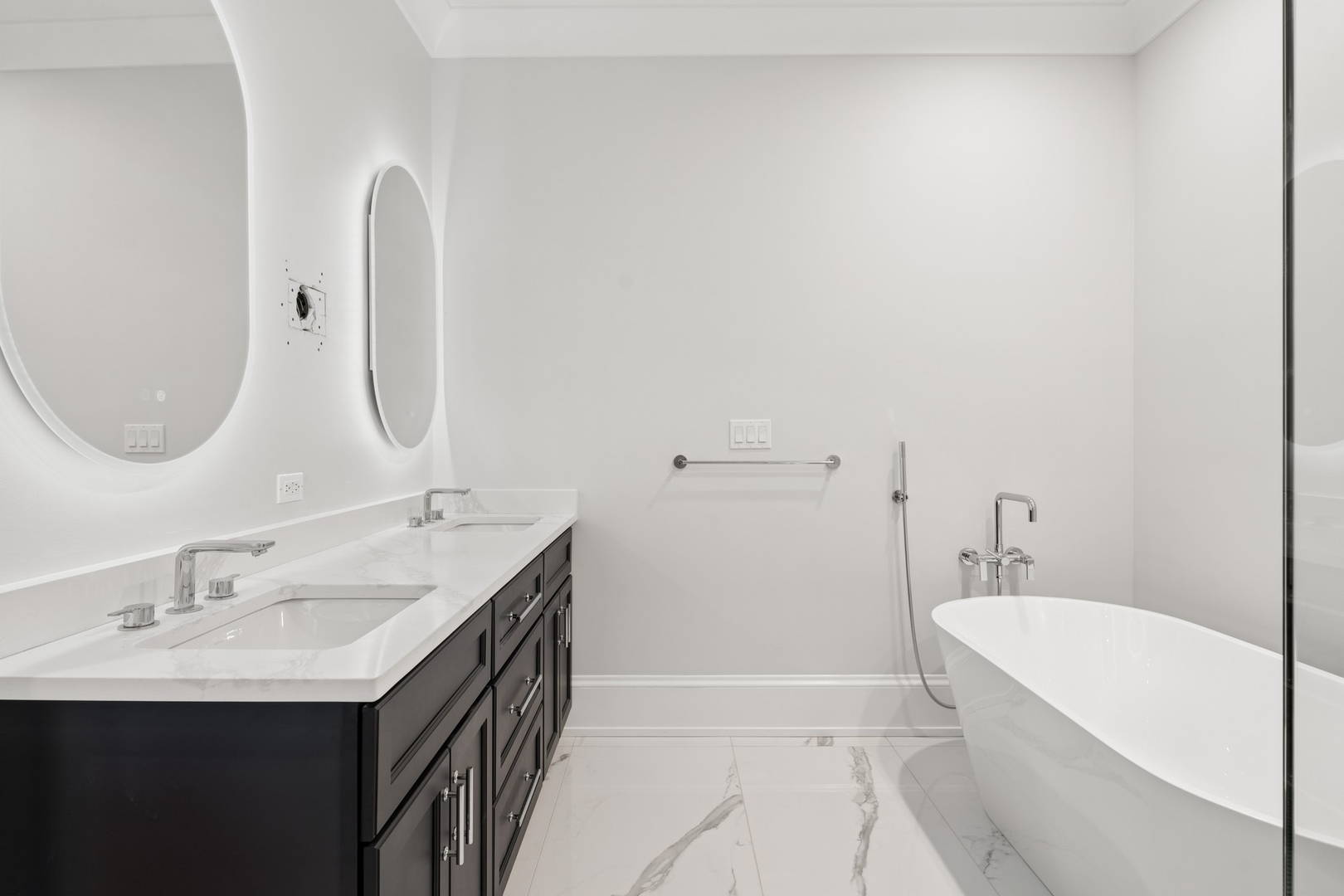 2023 W Augusta Boulevard Unit: 2