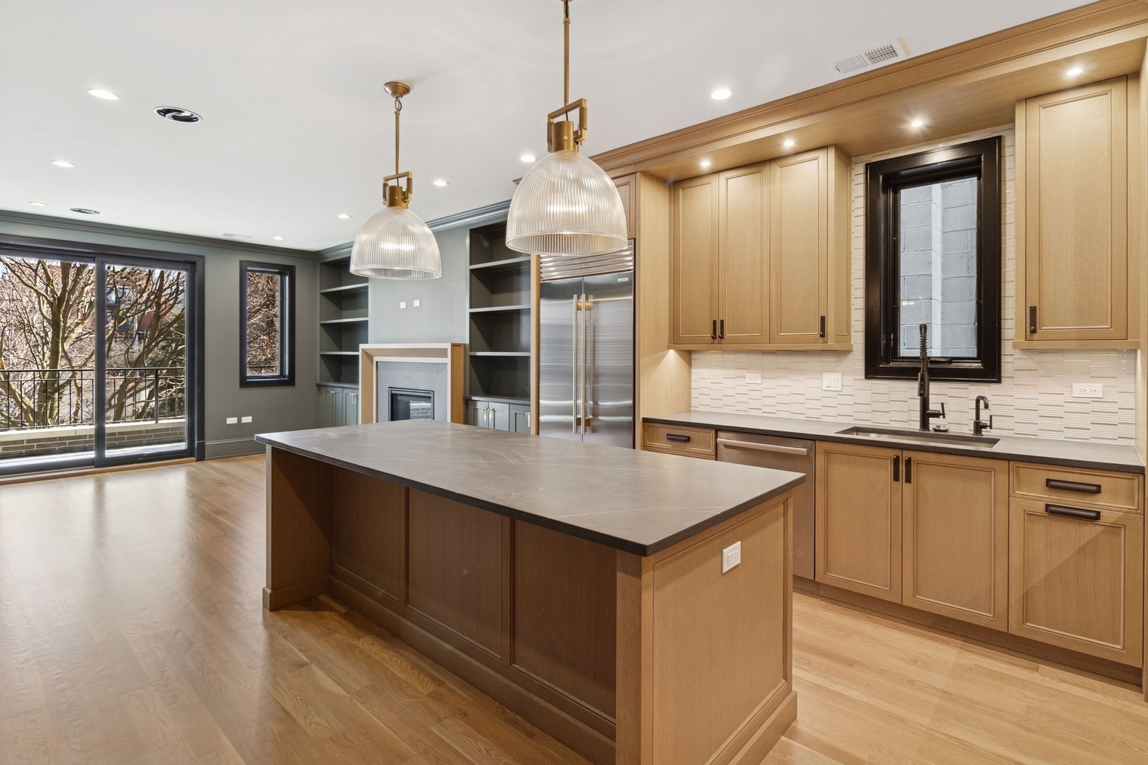 2023 W Augusta Boulevard Unit: 2