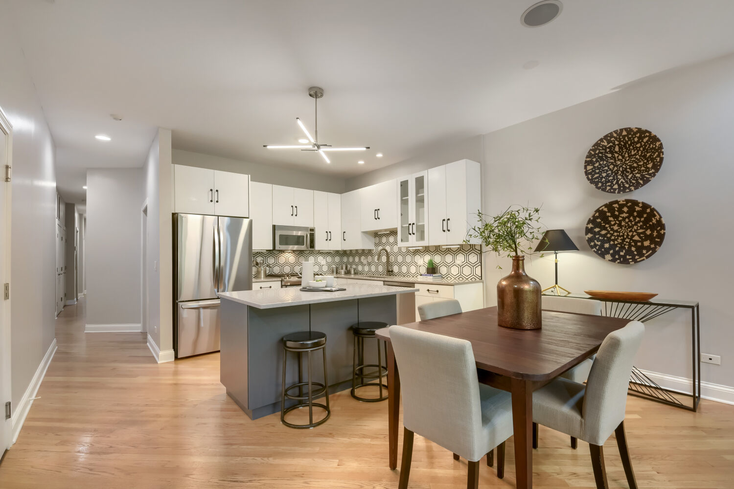 2251 W Wabansia Avenue Unit: 306