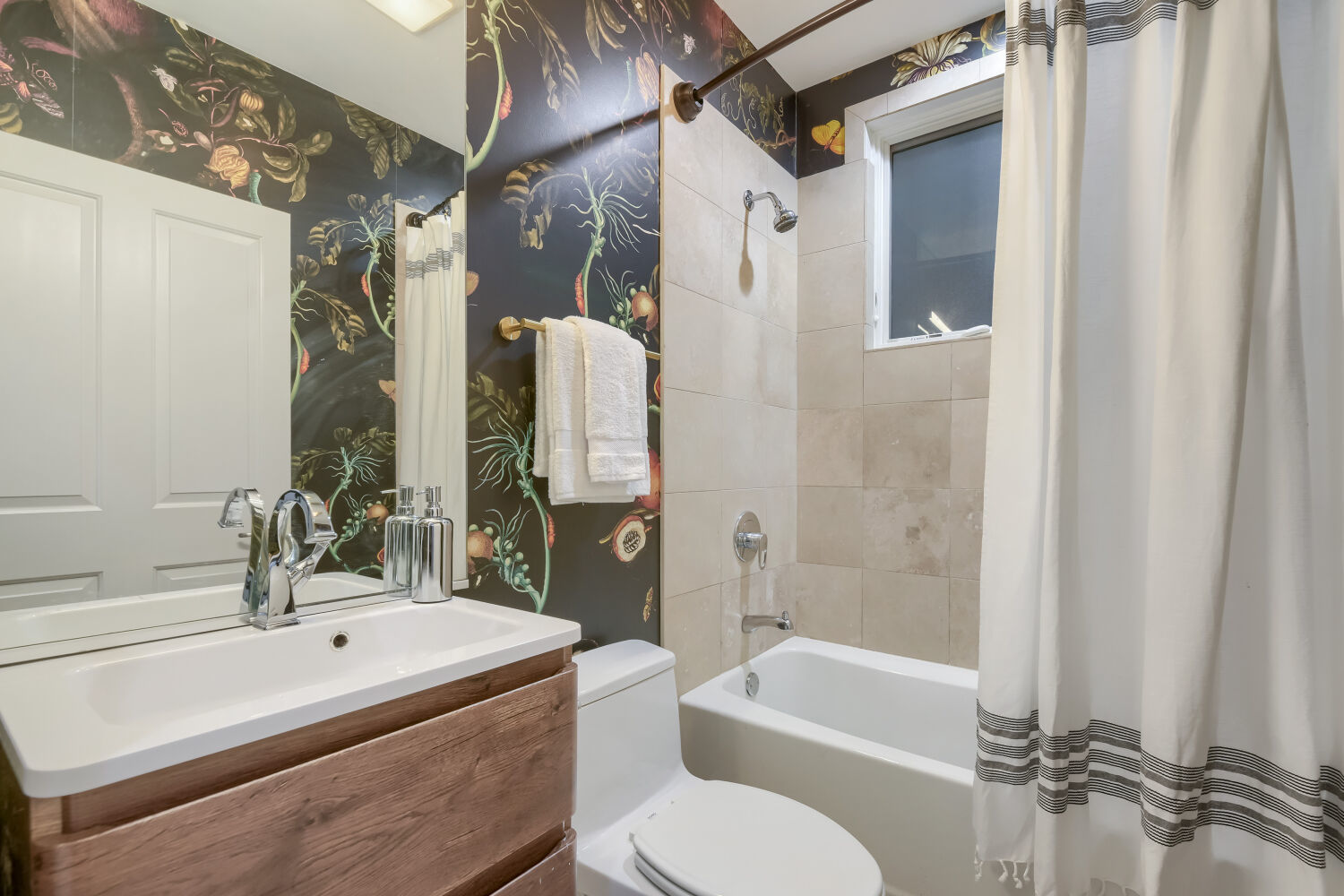 2251 W Wabansia Avenue Unit: 306