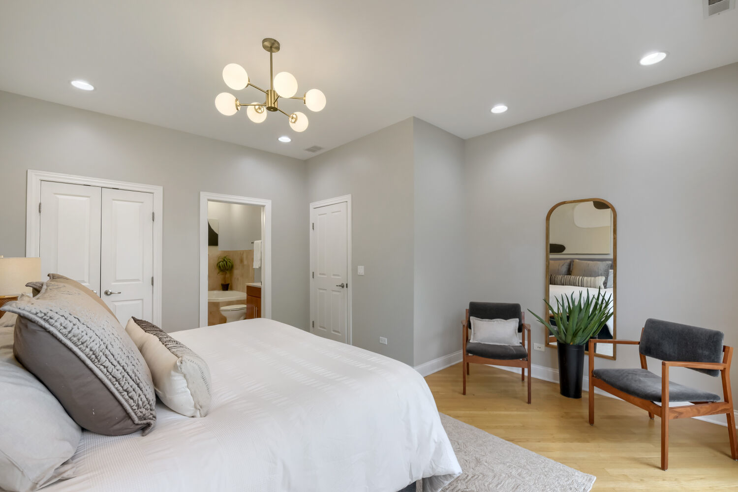 2251 W Wabansia Avenue Unit: 306