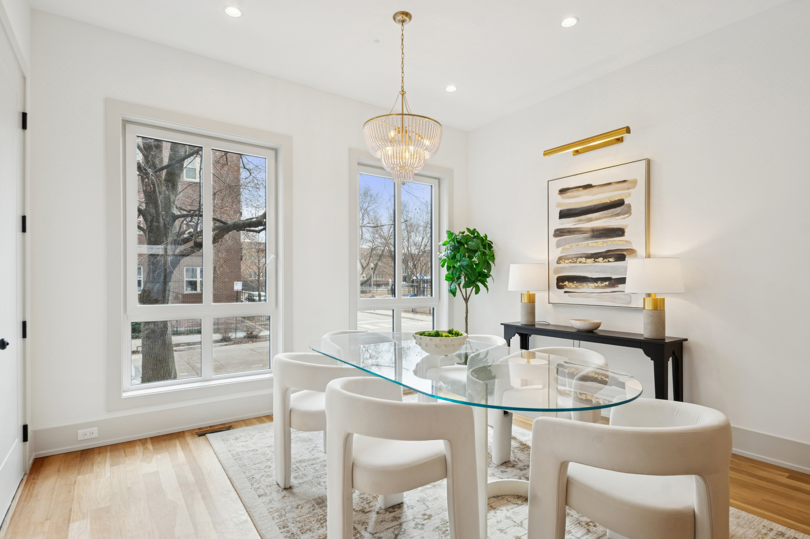 2246 W Lyndale Street Unit: 1