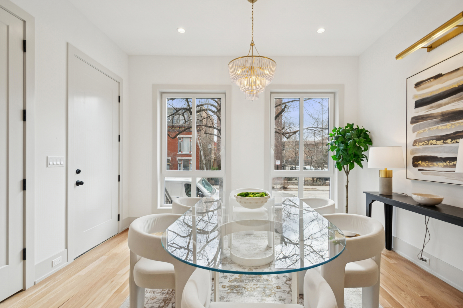 2246 W Lyndale Street Unit: 1
