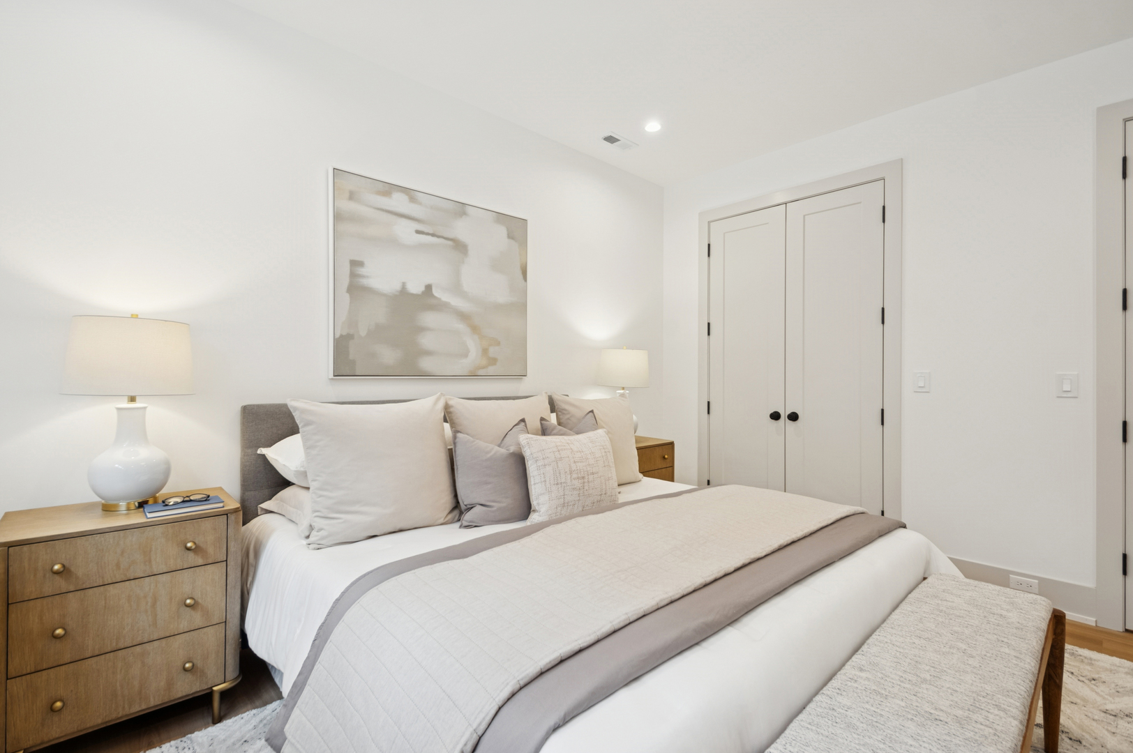 2246 W Lyndale Street Unit: 1