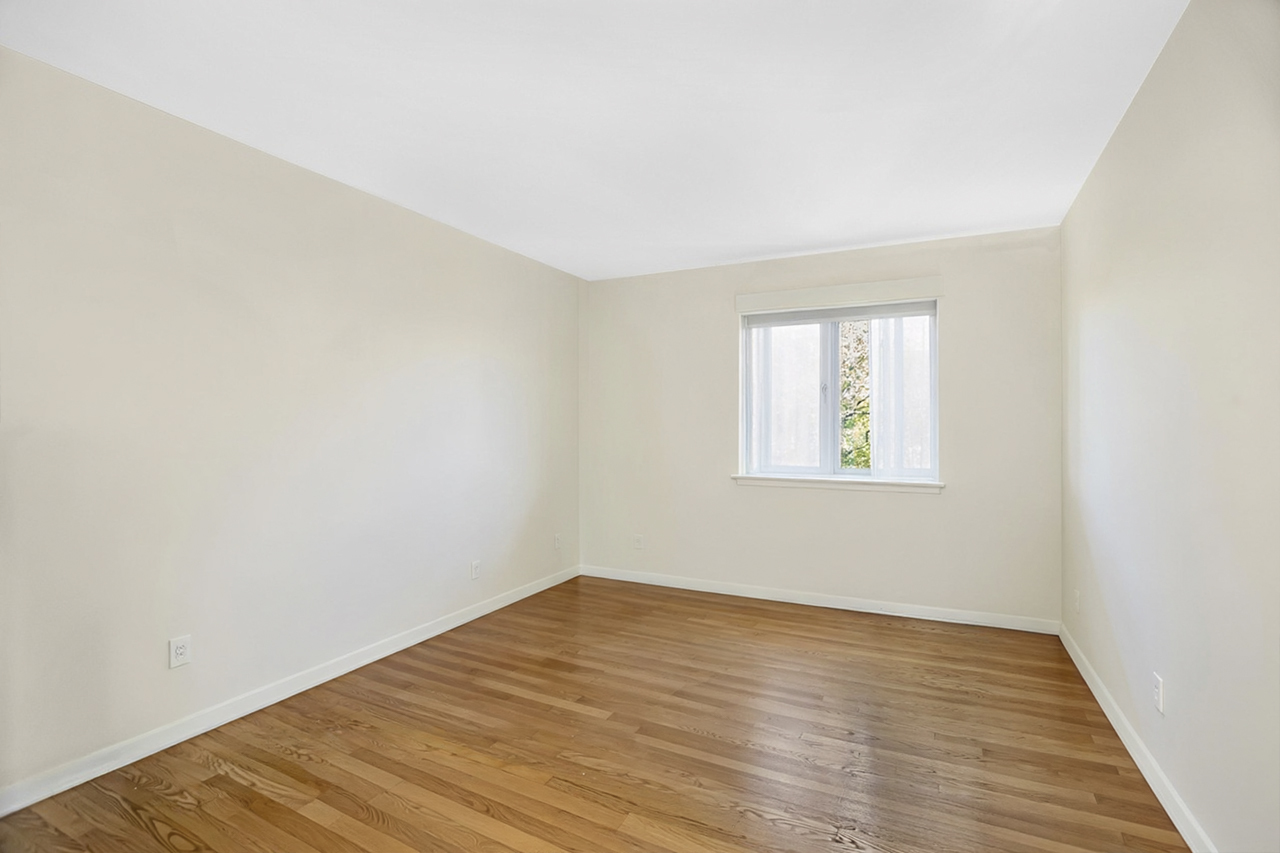 835 Ridge Avenue Unit: 401