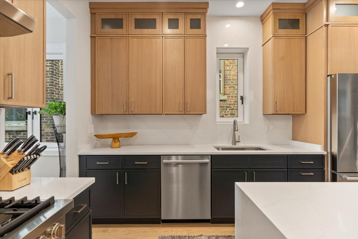 2023 W Augusta Boulevard Unit: 1W