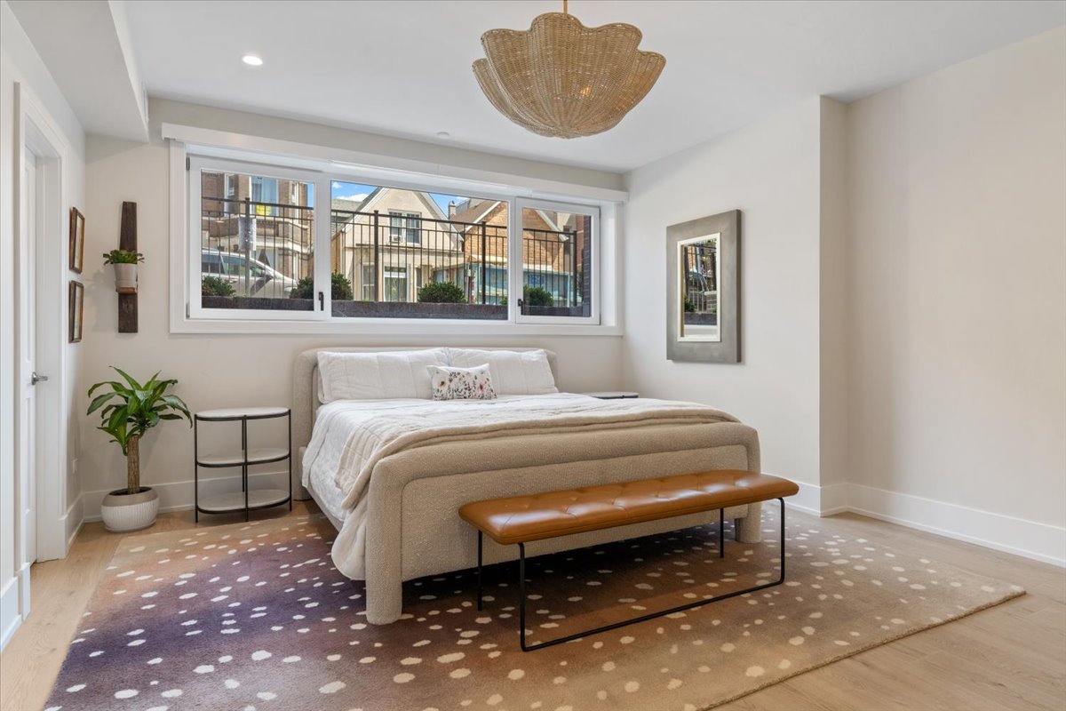 2023 W Augusta Boulevard Unit: 1W