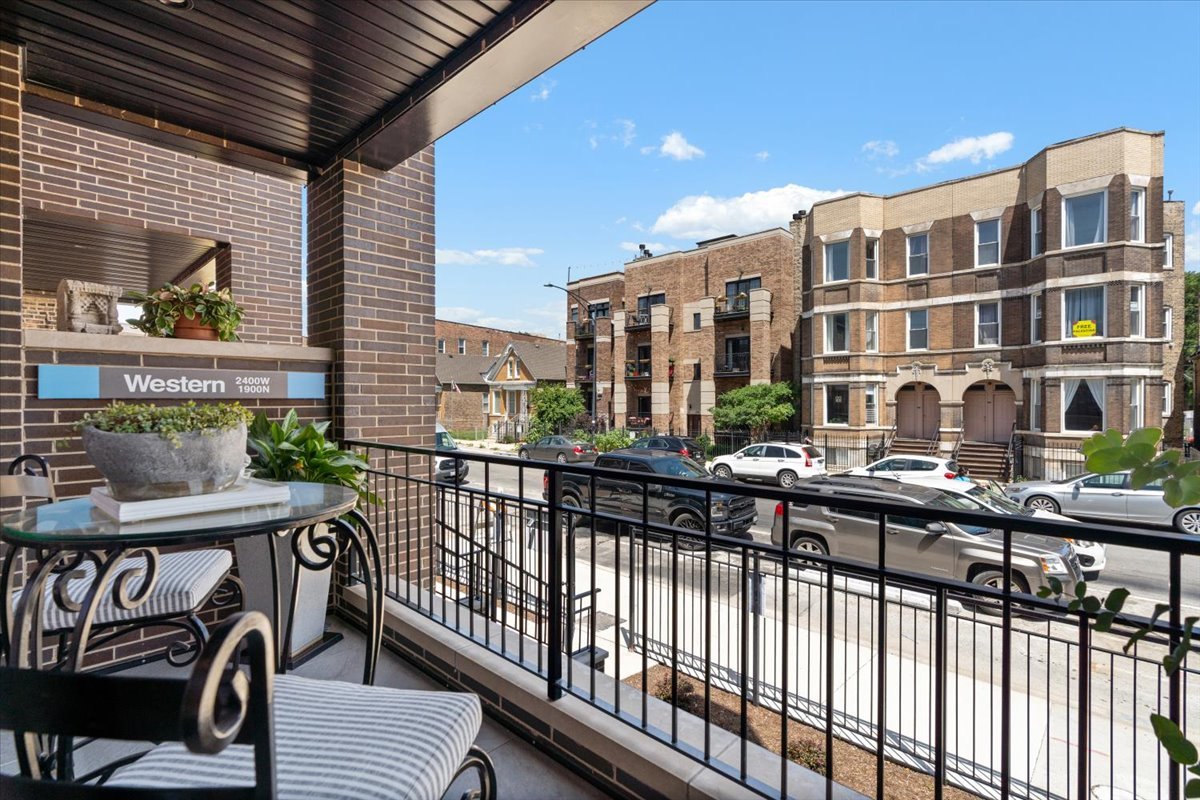 2023 W Augusta Boulevard Unit: 1W