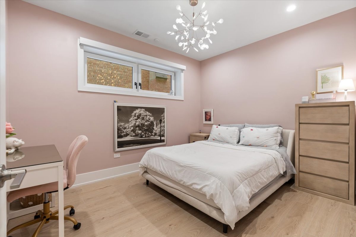 2023 W Augusta Boulevard Unit: 1W