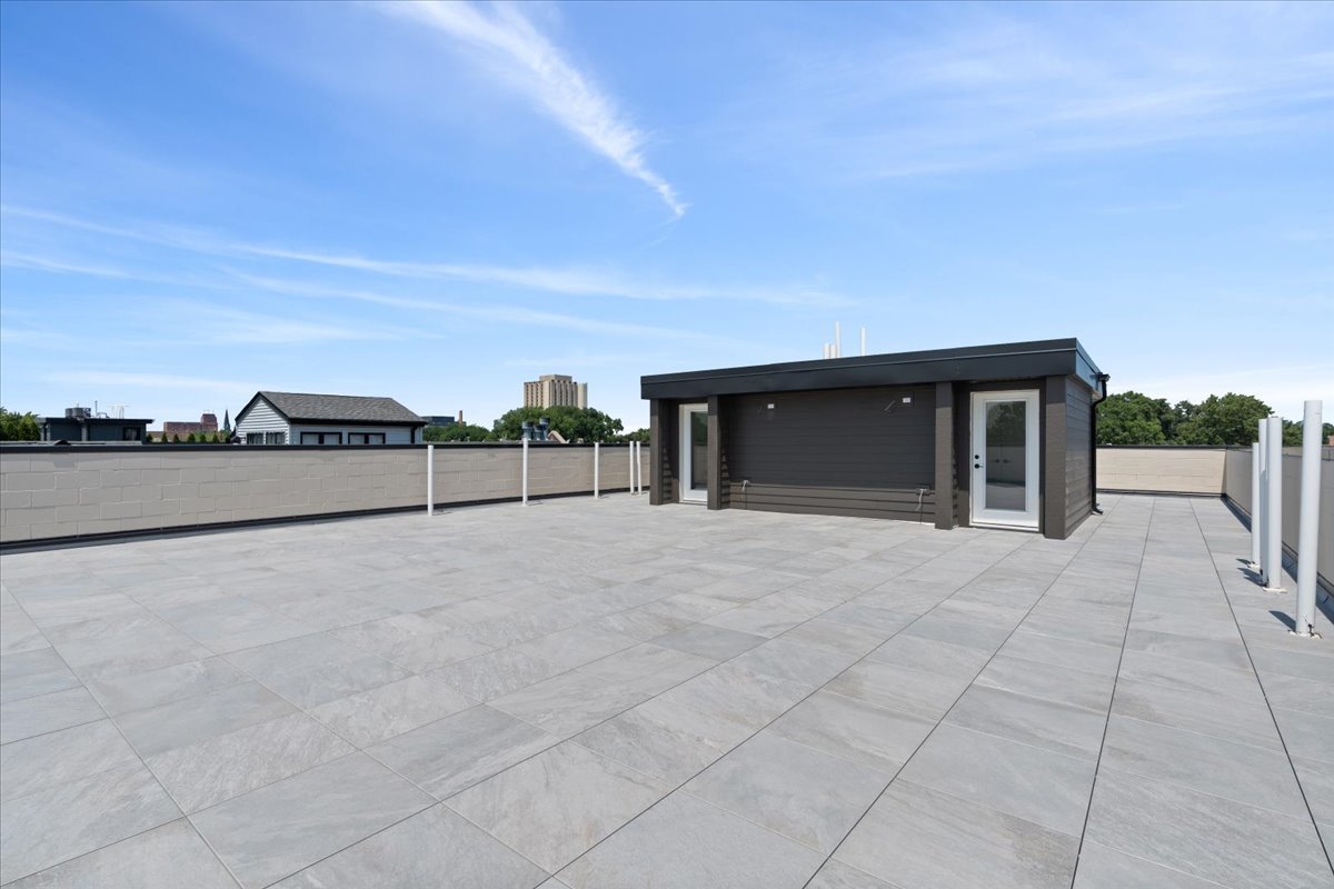 2023 W Augusta Boulevard Unit: 3E